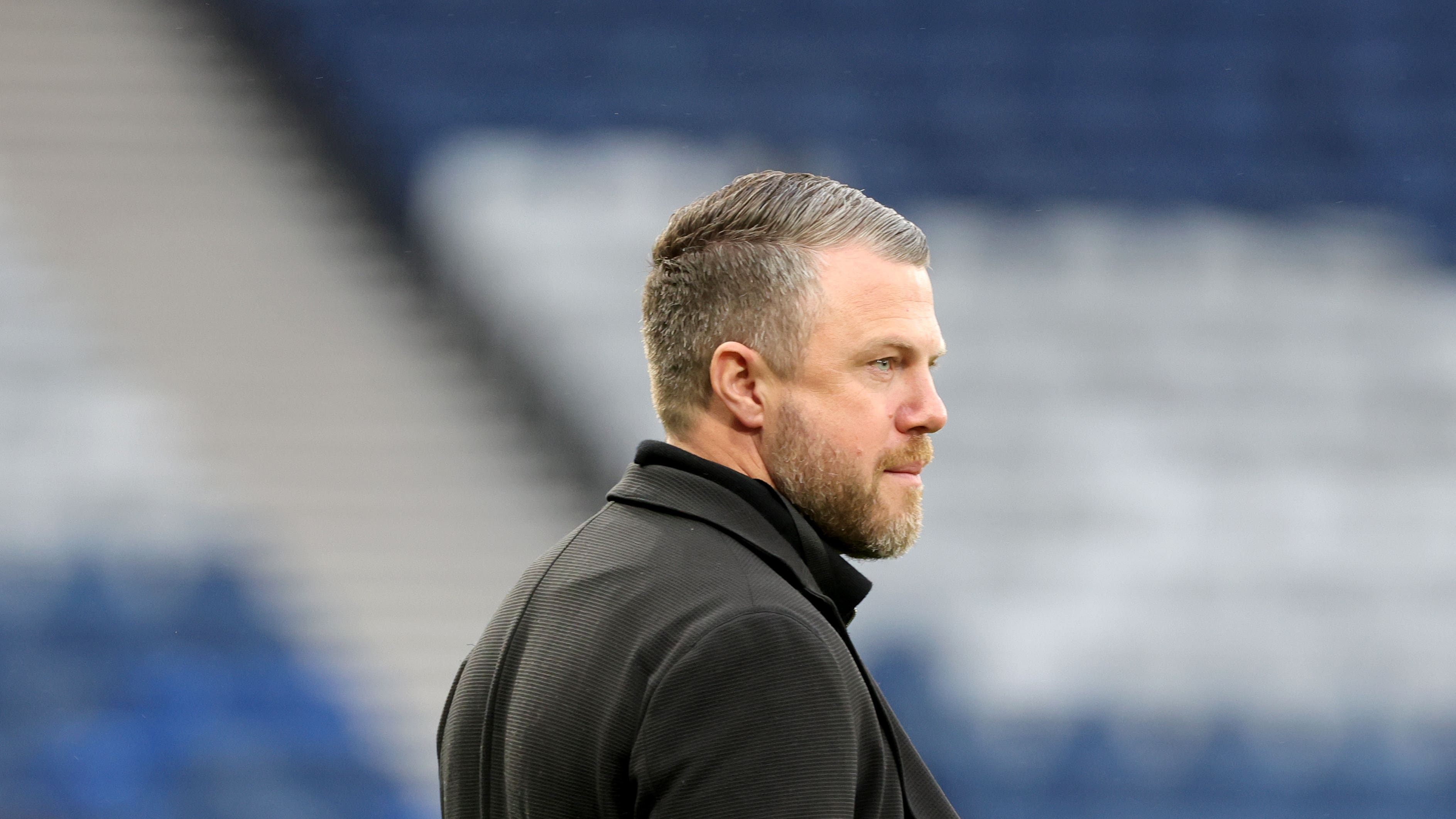 后卫难以为 后卫难以为