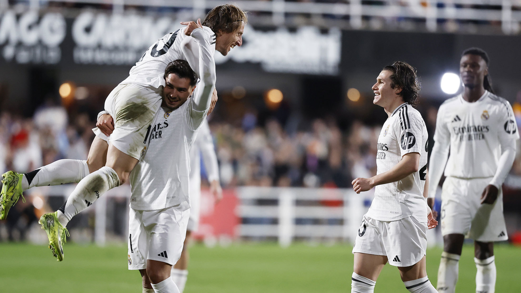 其巨大的潜 其巨大的潜