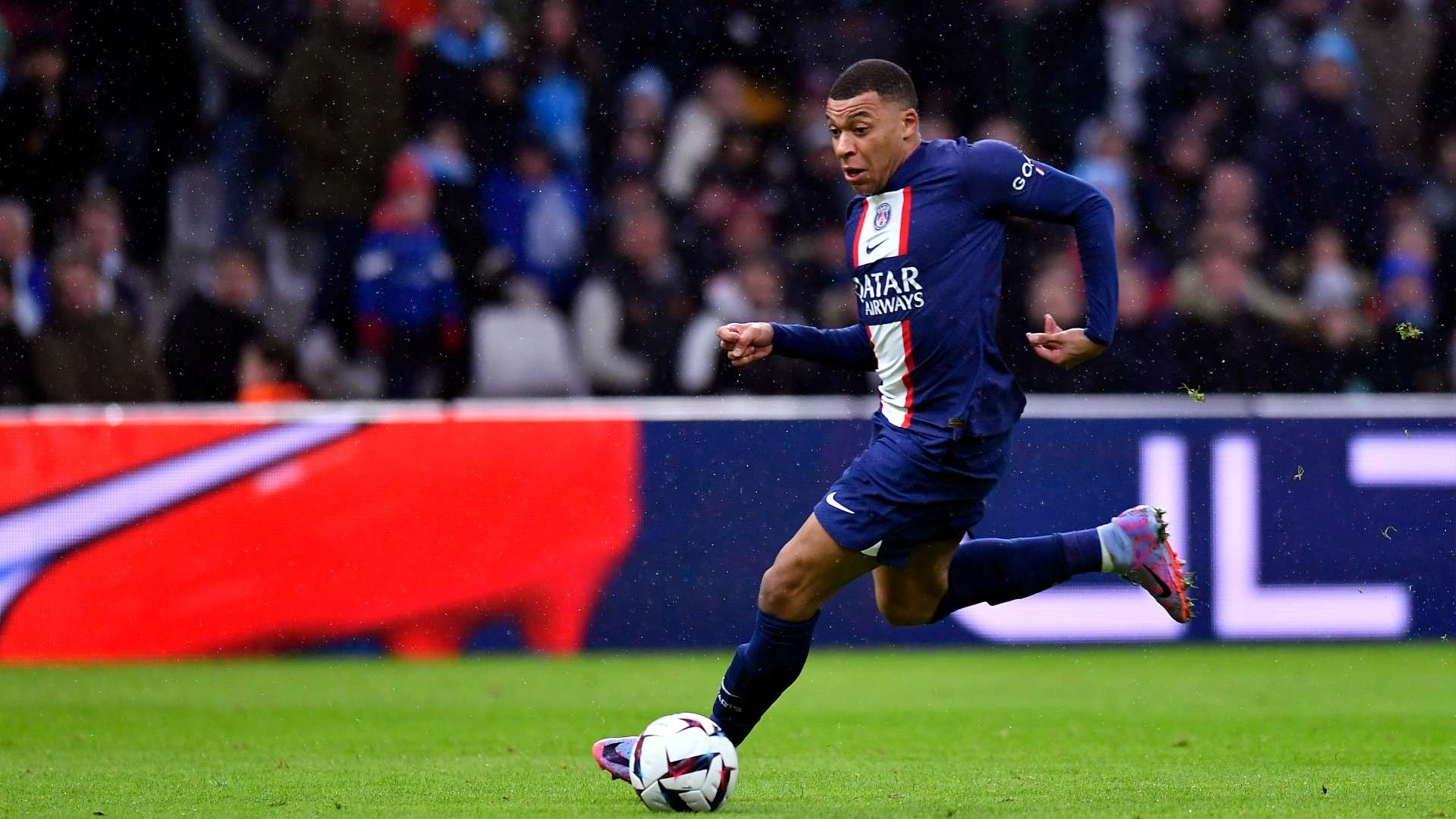 莱万的性格 莱万的性格